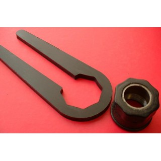 Special Plastic Spanner for AM DB2/4 to DB MkIII (& other classics) steering wheel adjusting / locking nut, non damaging, also fits Girling brake fluid caps All models up to V8