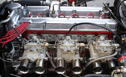 aston-martin-engine